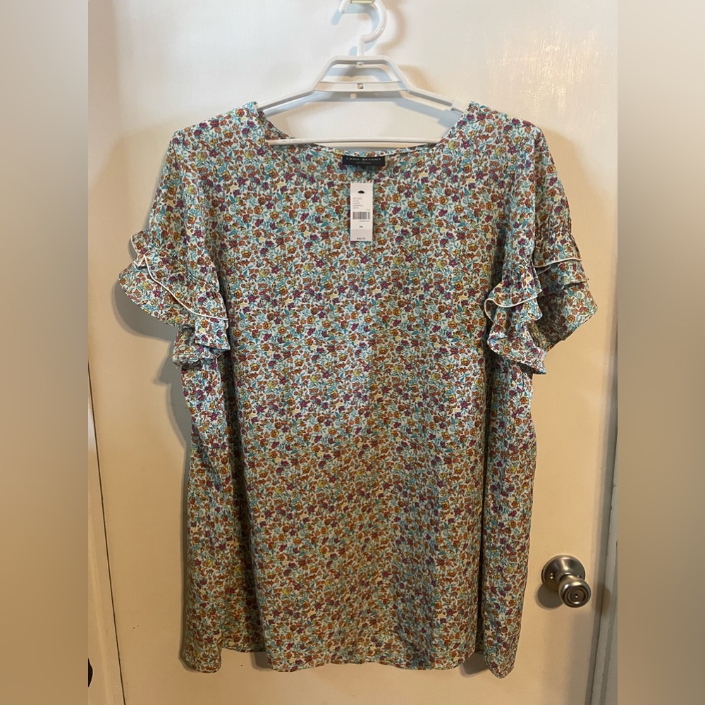 Lane Bryant Plus Size Made in Indonesia Lightweight Floral Blouse NWT